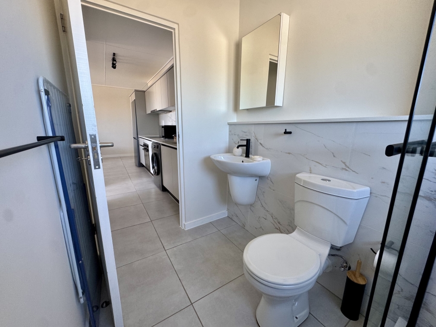 To Let 1 Bedroom Property for Rent in Sandown Western Cape